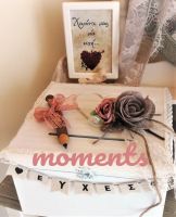 Ξύλινο κουτί  ευχών γάμου με σκαλιστή καρδιά και ρομαντικά λουλούδια